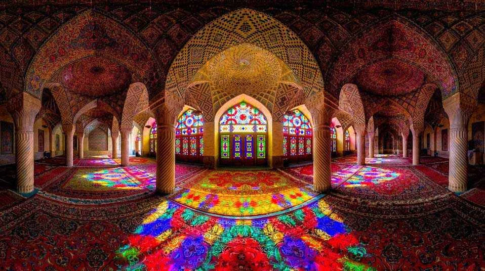از باغ های دل انگیز تا آرامگاه حافظ : ماجراجویی در شیراز با همه زیبایی هایش