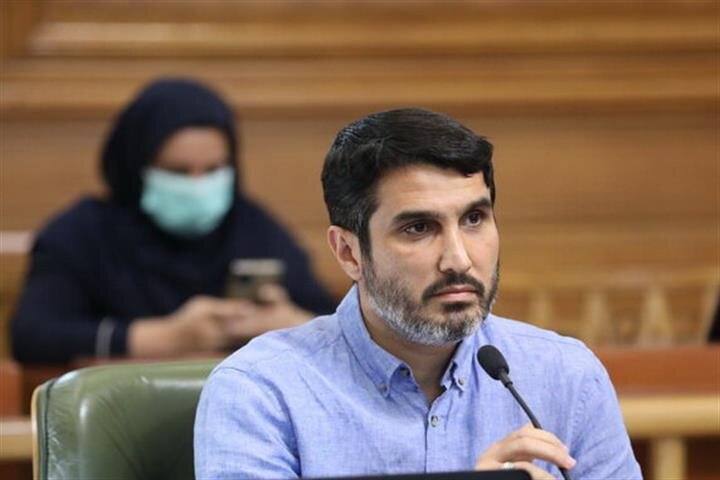 شورا در حاشیه؛ شهرداری فراتر از قانون/ مدیری که به عضو شورای شهر توهین کرد از سوی شهردار تهران پست بالاتر گرفت/ مقابل تصمیمات فاجعه آمیز ایستادیم