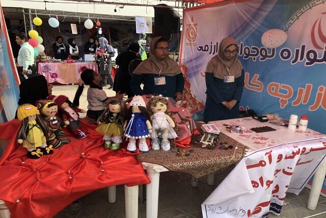 دانش آموز بازارچه های دانش آموزی، تمرین کارآفرینی از پشت نیمکت ها