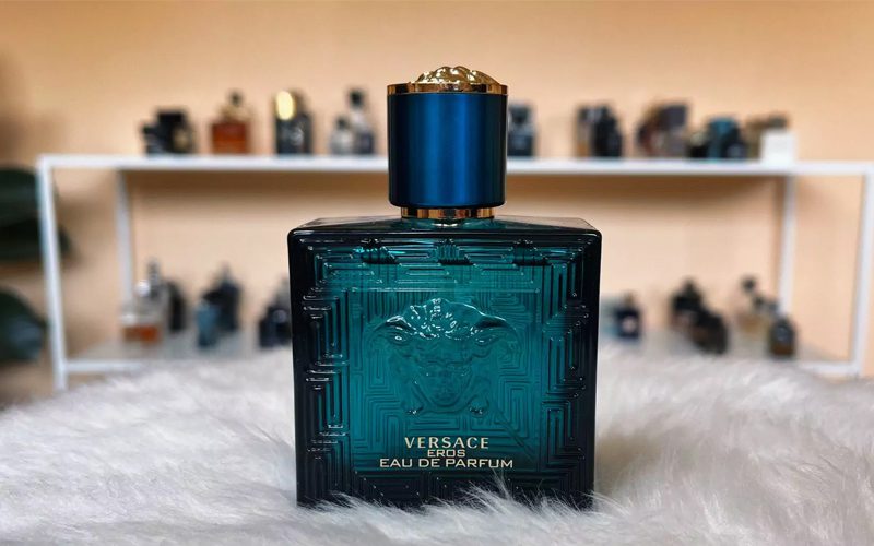 راهنمای انتخاب عطر مردانه مناسب برای دامادی